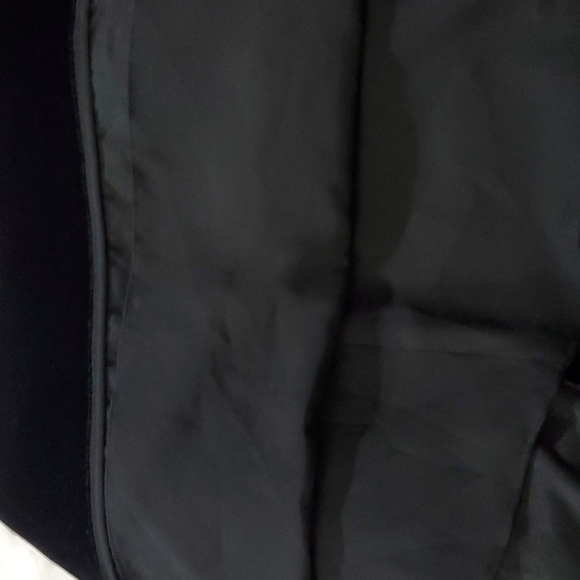 Ralph Lauren Cold Shoulder top - Picture 9 of 10